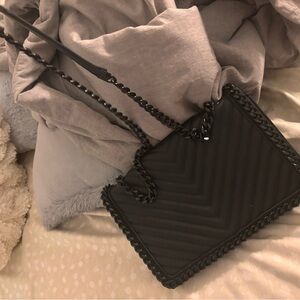 Elegant Black Quilted Chain Shoulder Bag